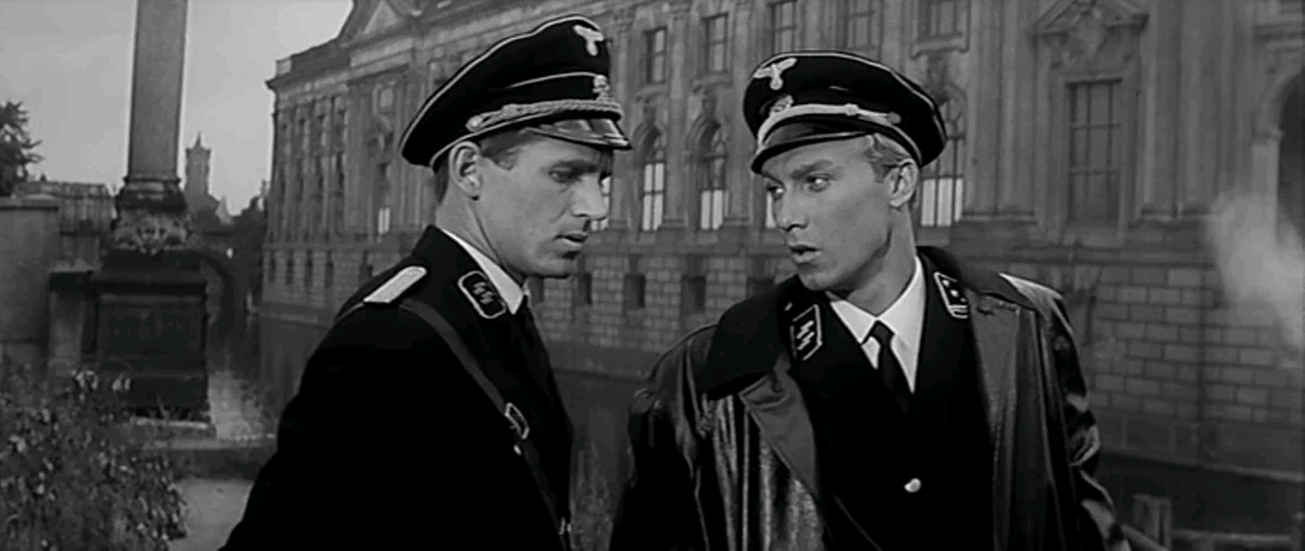 "Щит и меч", 1968. Йоганн Вайс - это наш, тот, что слева. А его друг - Генрих Шварцкопф, справа, как бы не наш, но мог быть и нашим. Кадр из фильма взят с Яндекс.Картинки