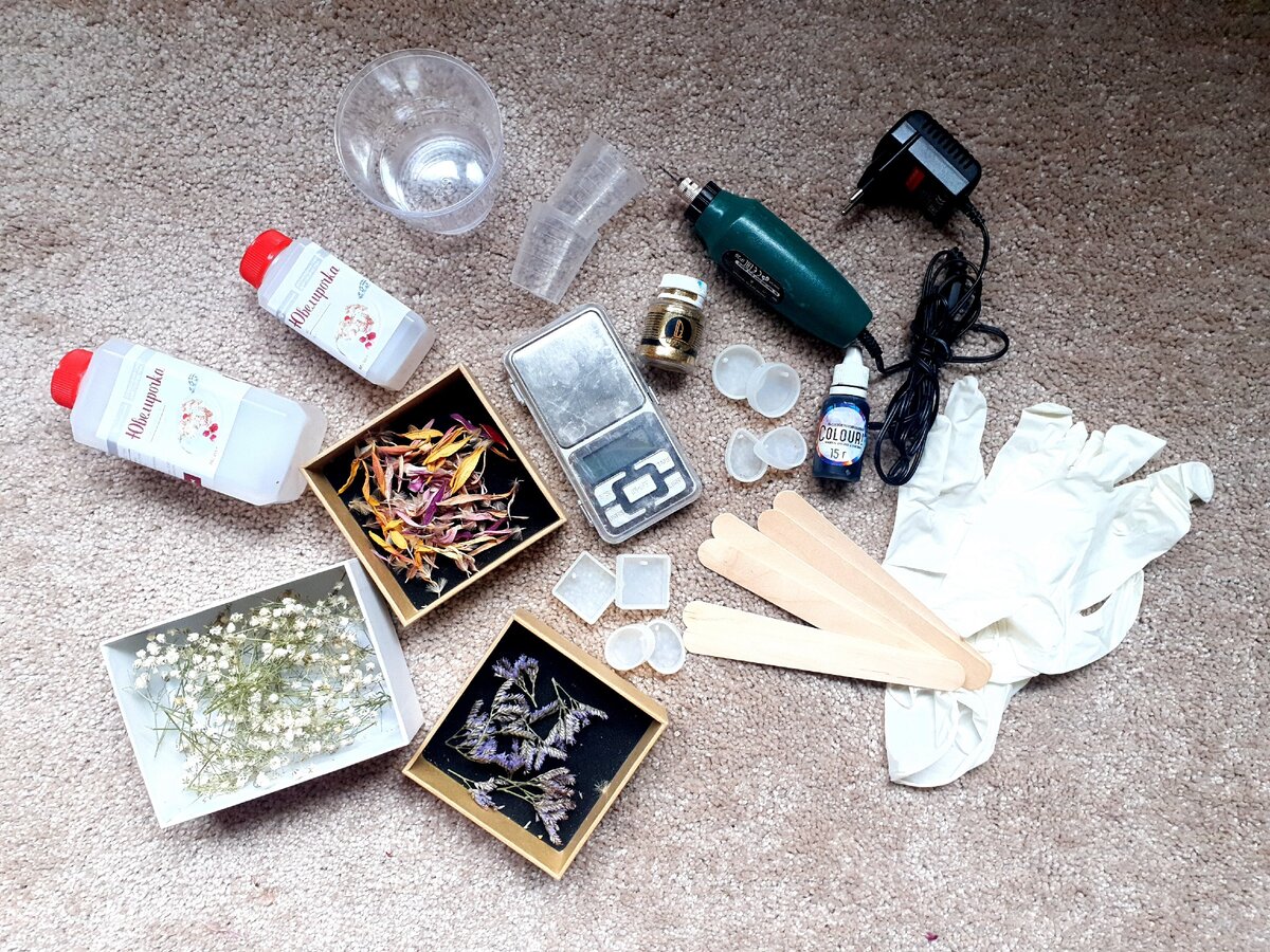 Необходимые инструменты для изделия из эпоксидной смолы