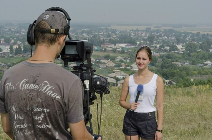 стенд-ап (автор репортажа появяется "в кадре")https://www.amic.ru