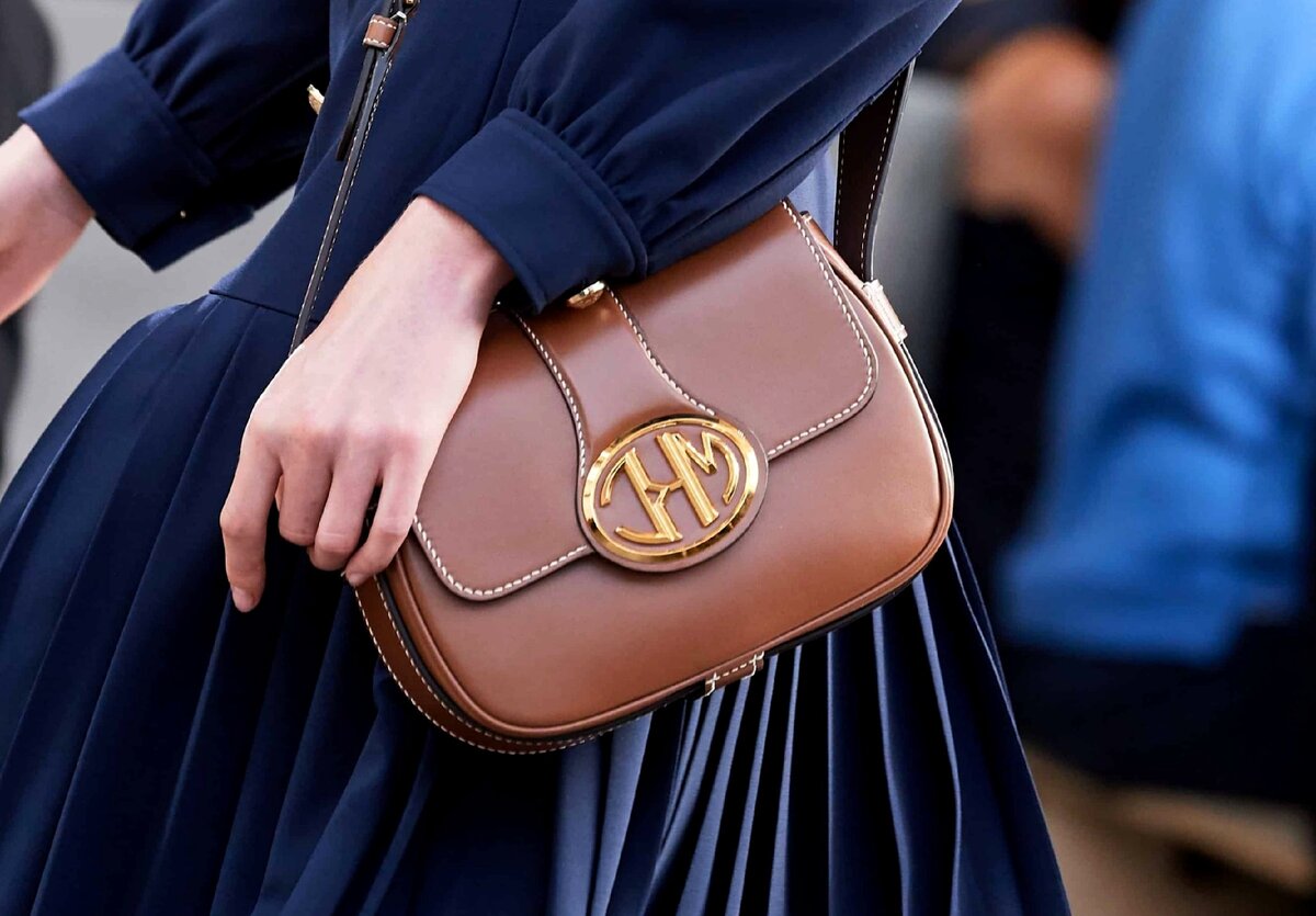 Подпишитесь на мой канал и поставьте лайк на эту публикацию. Данное действие займет не больше 5 секунд, но очень мне поможет в развитии канала. Буду Вам очень благодарна