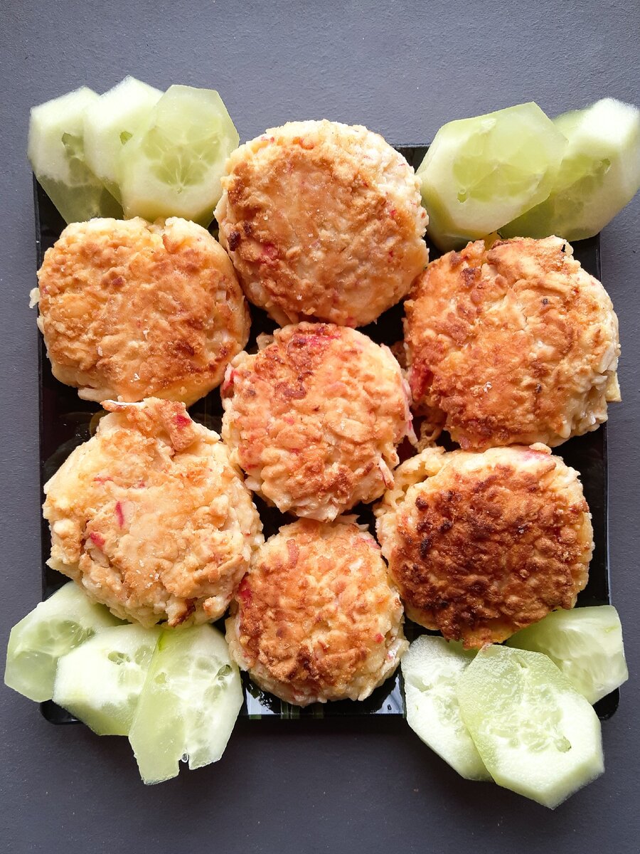 Такое количество крабовых котлет получилось из этого набора продуктов 