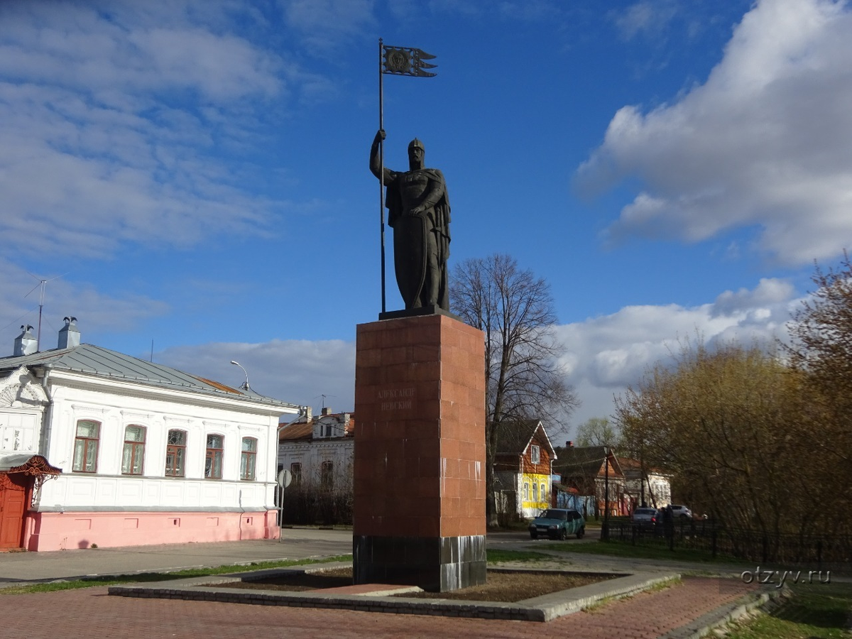 Памятник Александру Невскому в Городце. Памятник а.Невскому в г.Городец. Город Городец памятник Александру Невскому. В городце сбежал