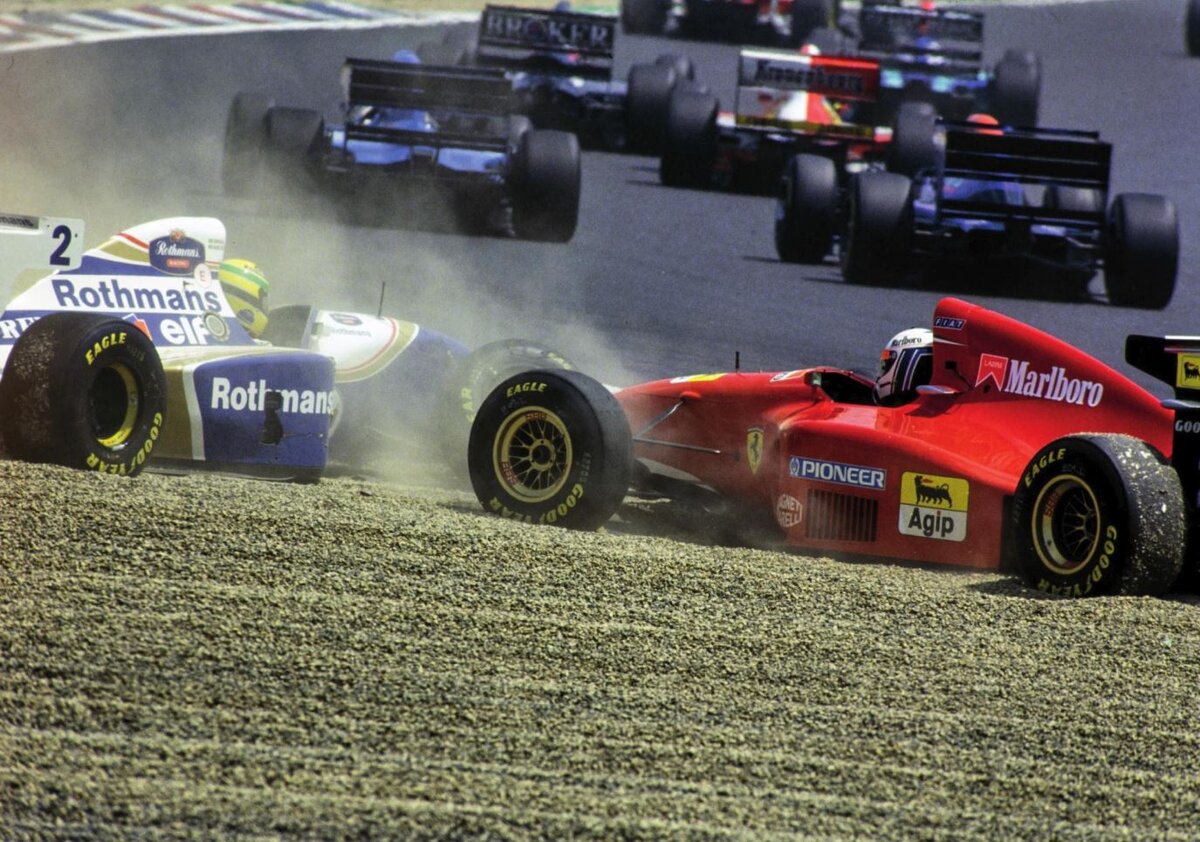 В Аиде Сенна сошел после того, как его выбили на первом круге...