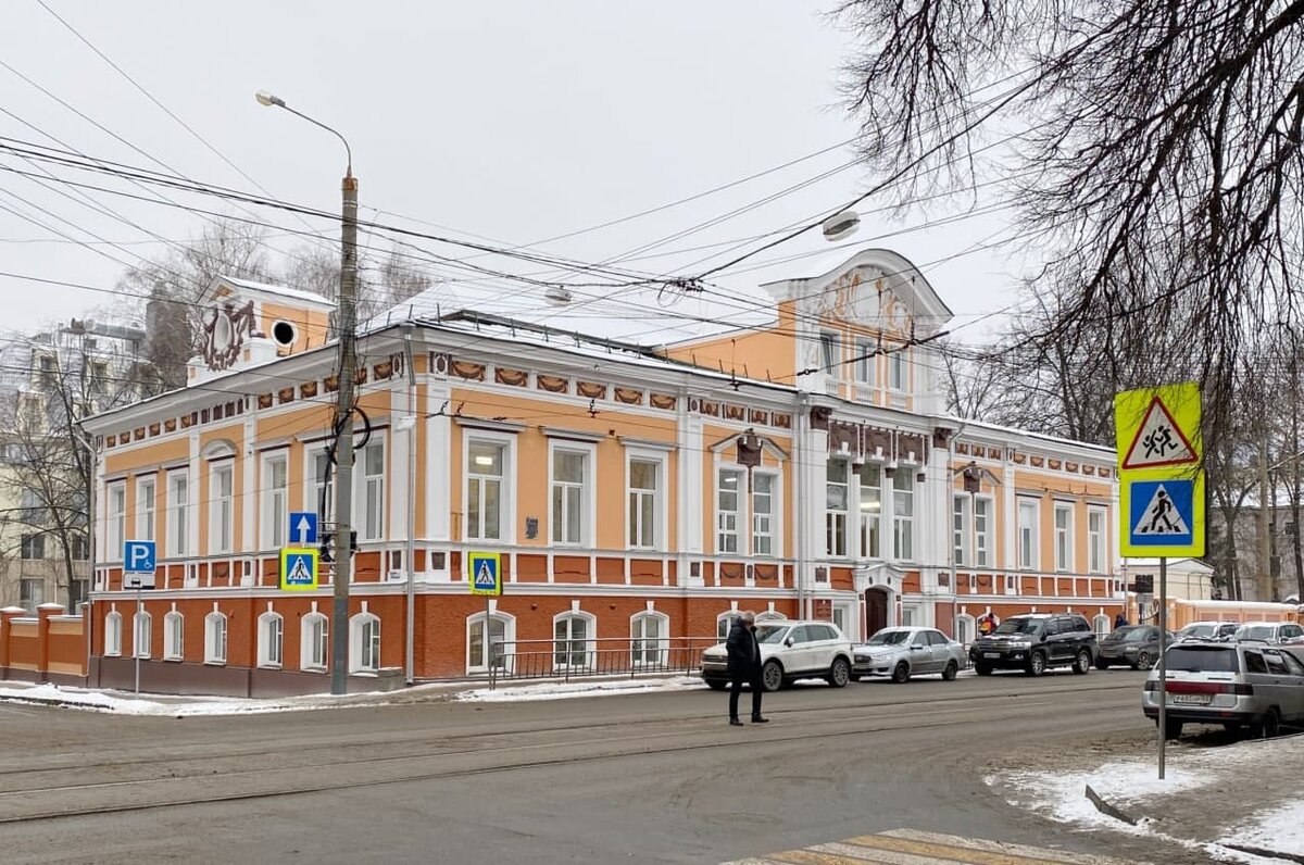 В Дом-особняк купца М. А. Зайцева