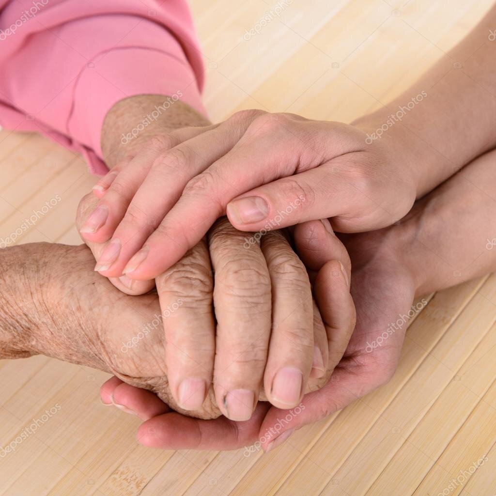 Younger hands. Пожилые руки с детскими руками. Пожилые родители руки. Старые и молодые руки. Руки пожилого отца.