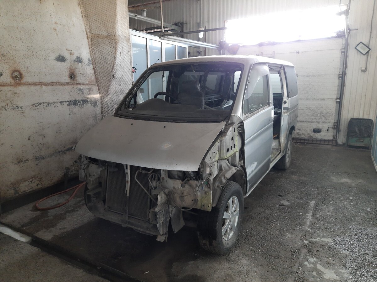 Mazda bongo frendee 98 год 