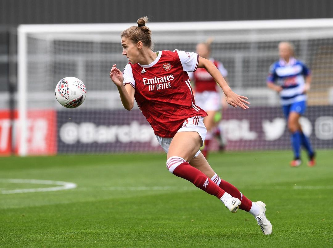 Вивианн Мидема (24 года) - форвард 