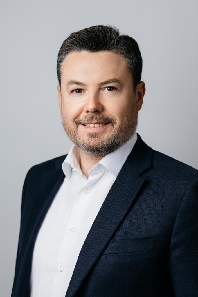 Джеймс Корриган  Управляющий директор Департамента инвестиционной деятельности Сбера