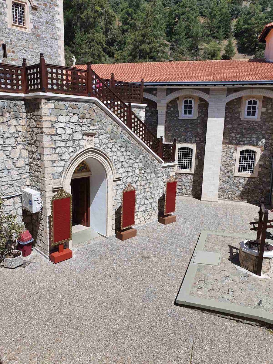 Фото из личного архива автора. Киккский монастырь.