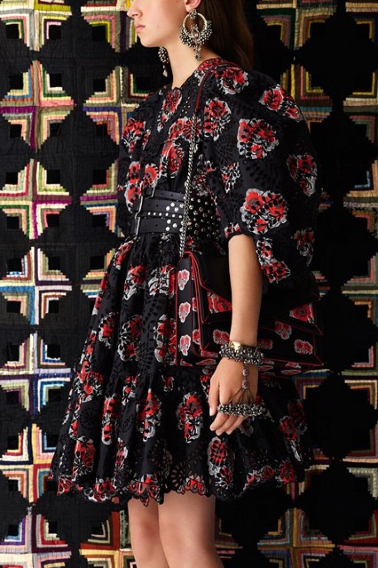 Alexander McQueen 2017. Источник: Vogue