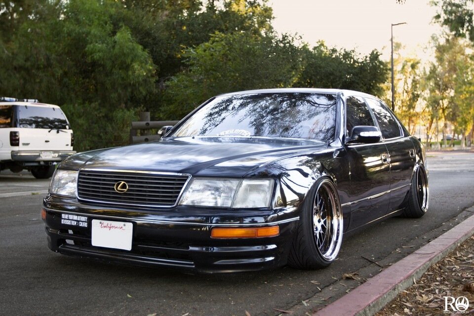 LEXUS LS400