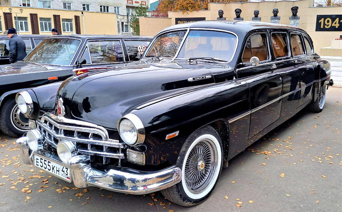 В сети продают советский представительский автомобиль "ЗИМ" по цене ниже рыночно