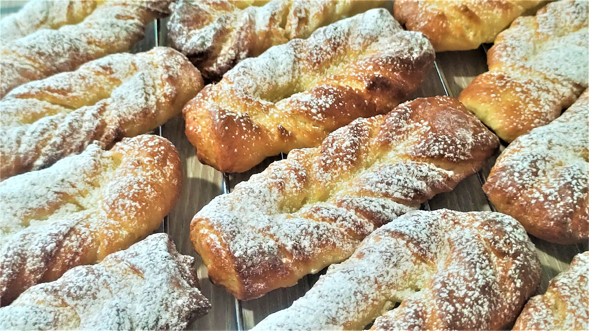 С первого взгляда на перышки может и не очень похоже, но как только возьмете в руку, сразу поймете, откуда такое название)