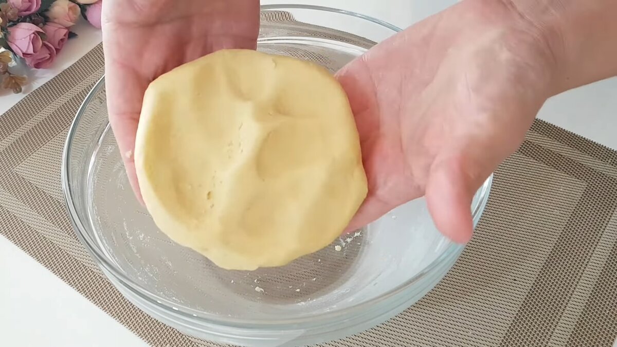 Беспроигрышное классическое сочетание: карамельный пирог со сгущенкой и ...