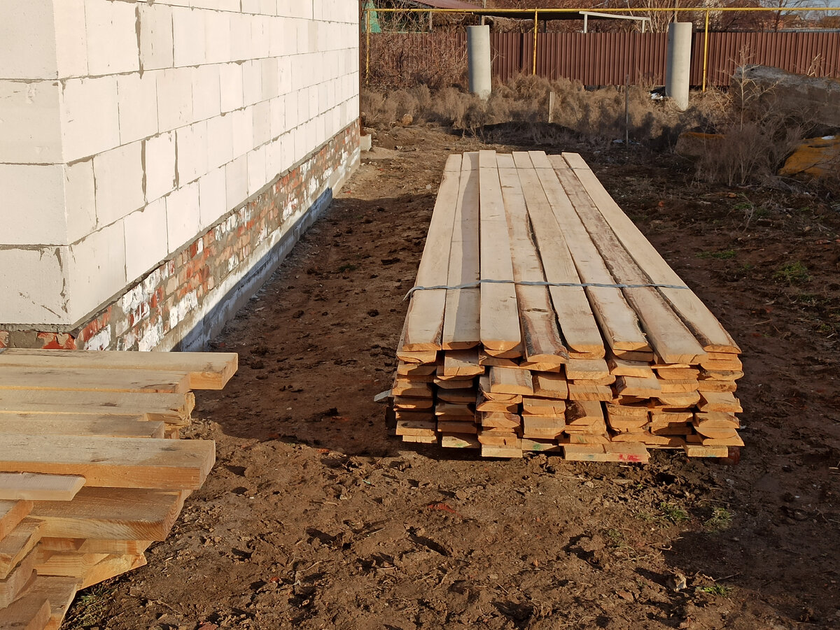 Привезли лес, и стянули его.