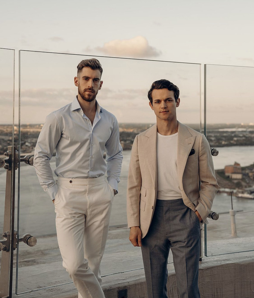 В жару тоже можно выглядеть стильно и по-деловому.