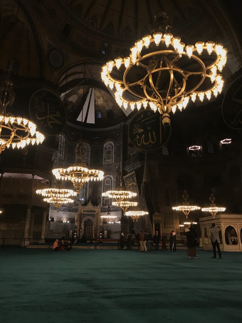 Идеальная полутьма и почти полное отсутствие туристов