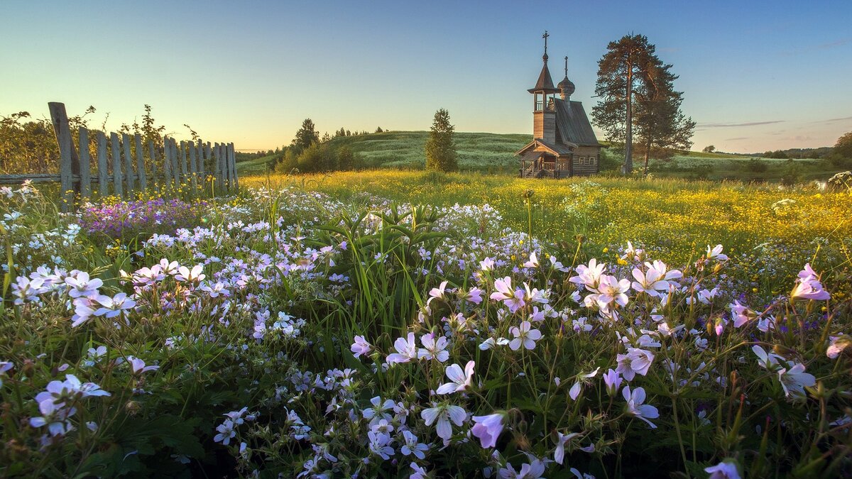                                                              стояла жара...