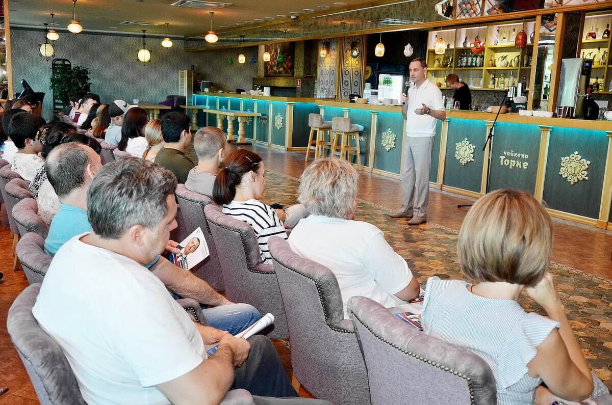 Кандидат Виктор Тепляков