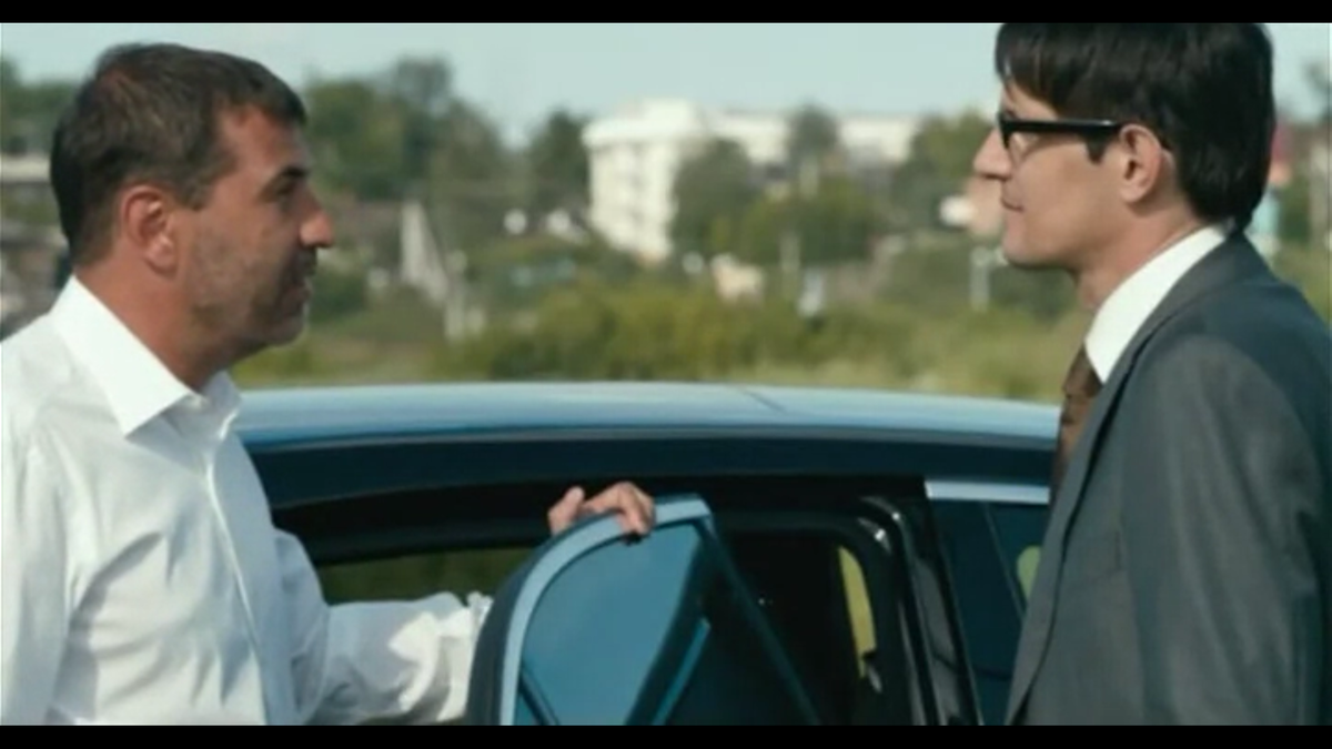 Партнеры по строительной компании. Кадр из фильма.