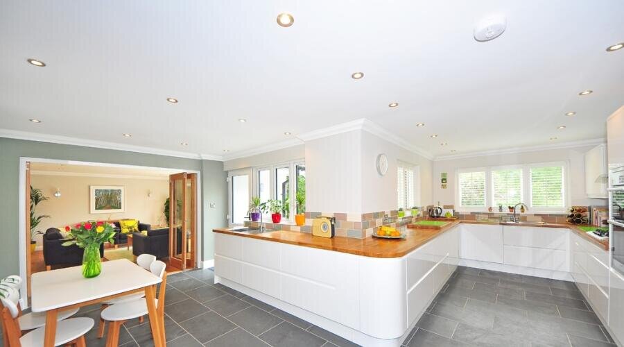    В чем плюсы и минусы натяжных потолков? Фото: по лицензии PxHere