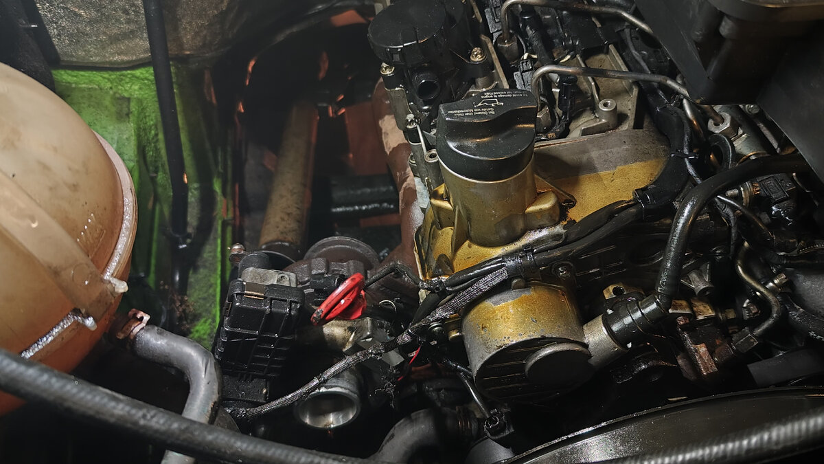 Откручиваем впускной коллектор и выхлопную трубу