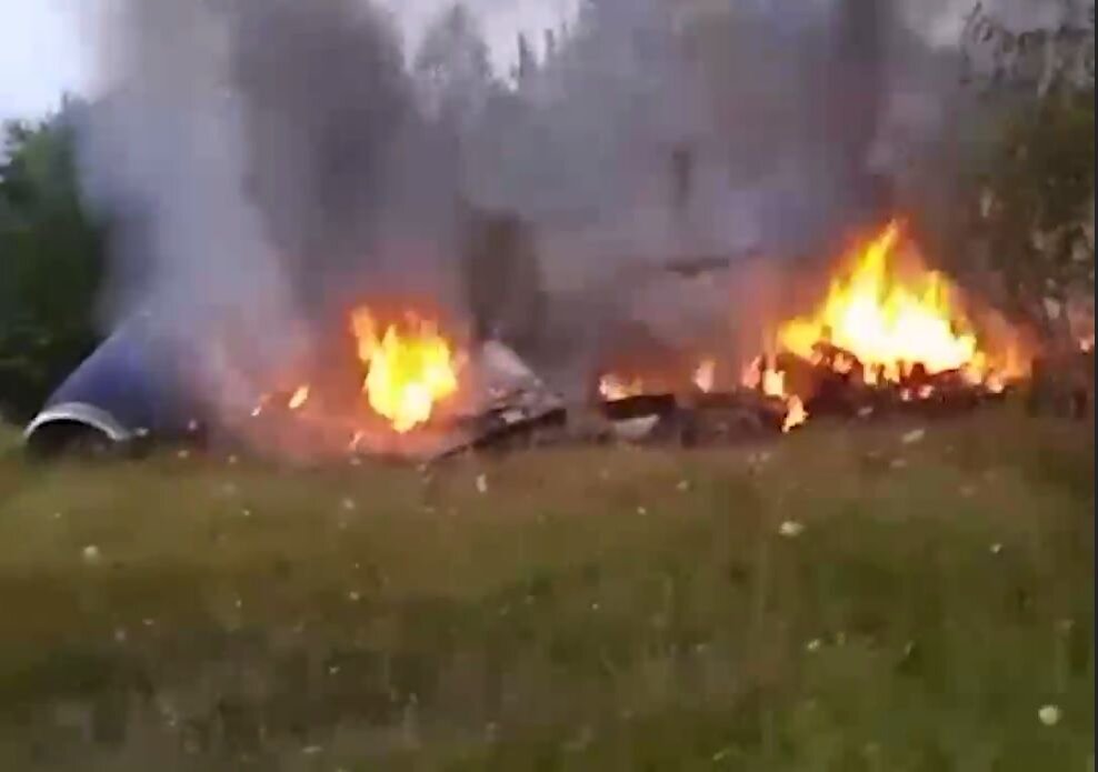 разбился вертолет в тверской области. место крушения самолета пригожина. крушение тверская. крушение вертолета вчера. крушение тверская.