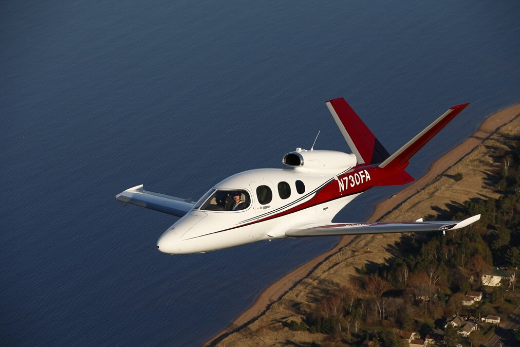 Один из самых дешевых бизнес-джетов в мире Cirrus Vision Jet