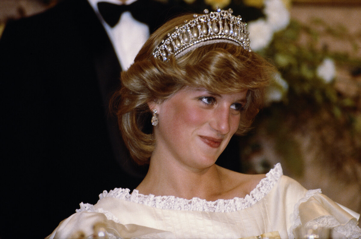 Princess diana is. Тиара принцессы Дианы.