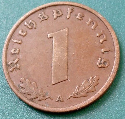 Монета, номиналом в 1 рейхспфенниг, 1937 год. Монетный двор "А" - Берлин. Фото Автора.
