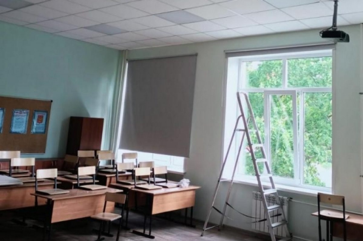    В школе №33 г. Рязани ночью обрушился потолок