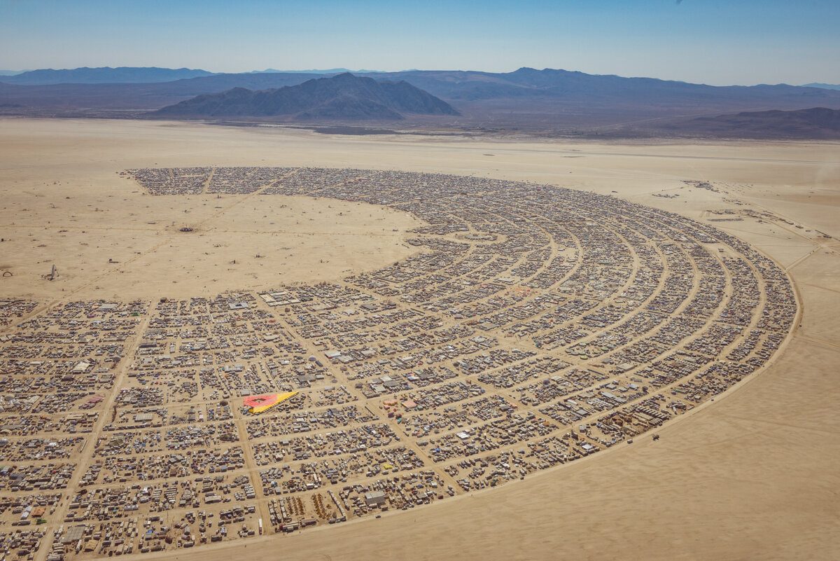 Пустыня мэн. Бёрнинг мэн 2022. Бернинг мэн сша. Фестиваль бёрнинг мэн. Пустыня мэн.