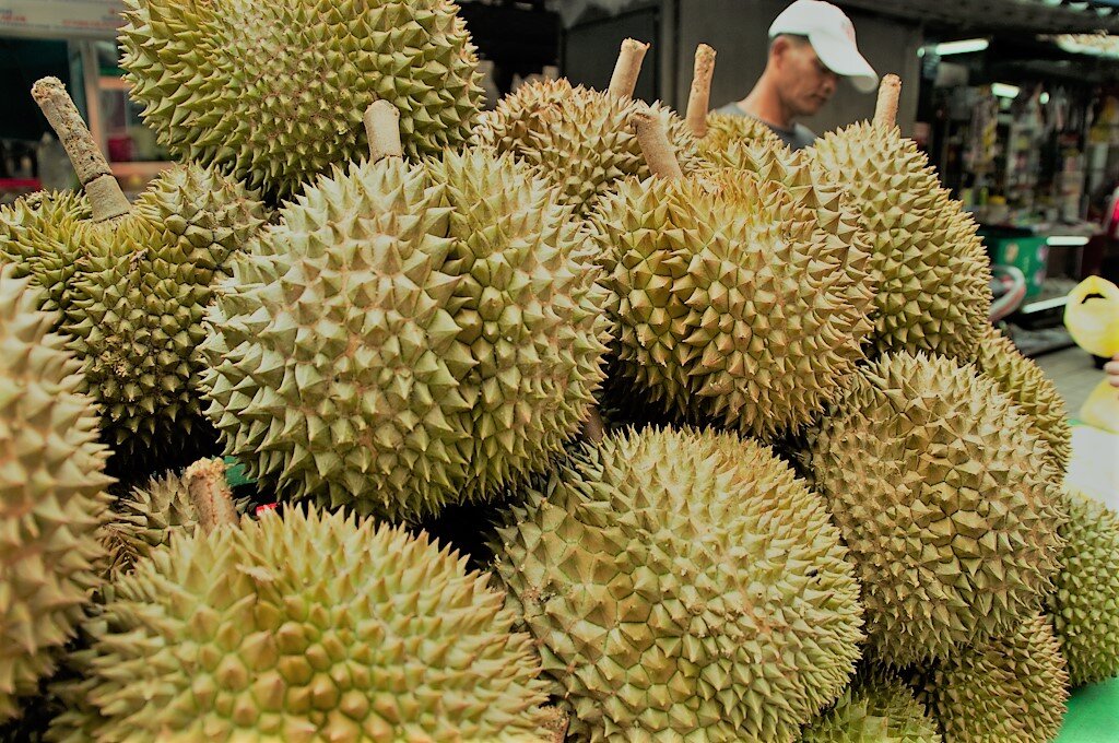 Театральный комплекс Эспланада в Сингапуре получил забавное прозвище «Дуриан» за внешнее сходство с этим экзотическим фруктом