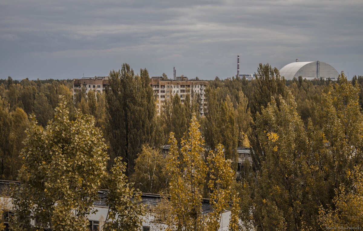 Живут ли сейчас в припяти. Солнечный Чернобыль. Припять сейчас 2022 мистическое. Припять закат. Закат над Припятью.