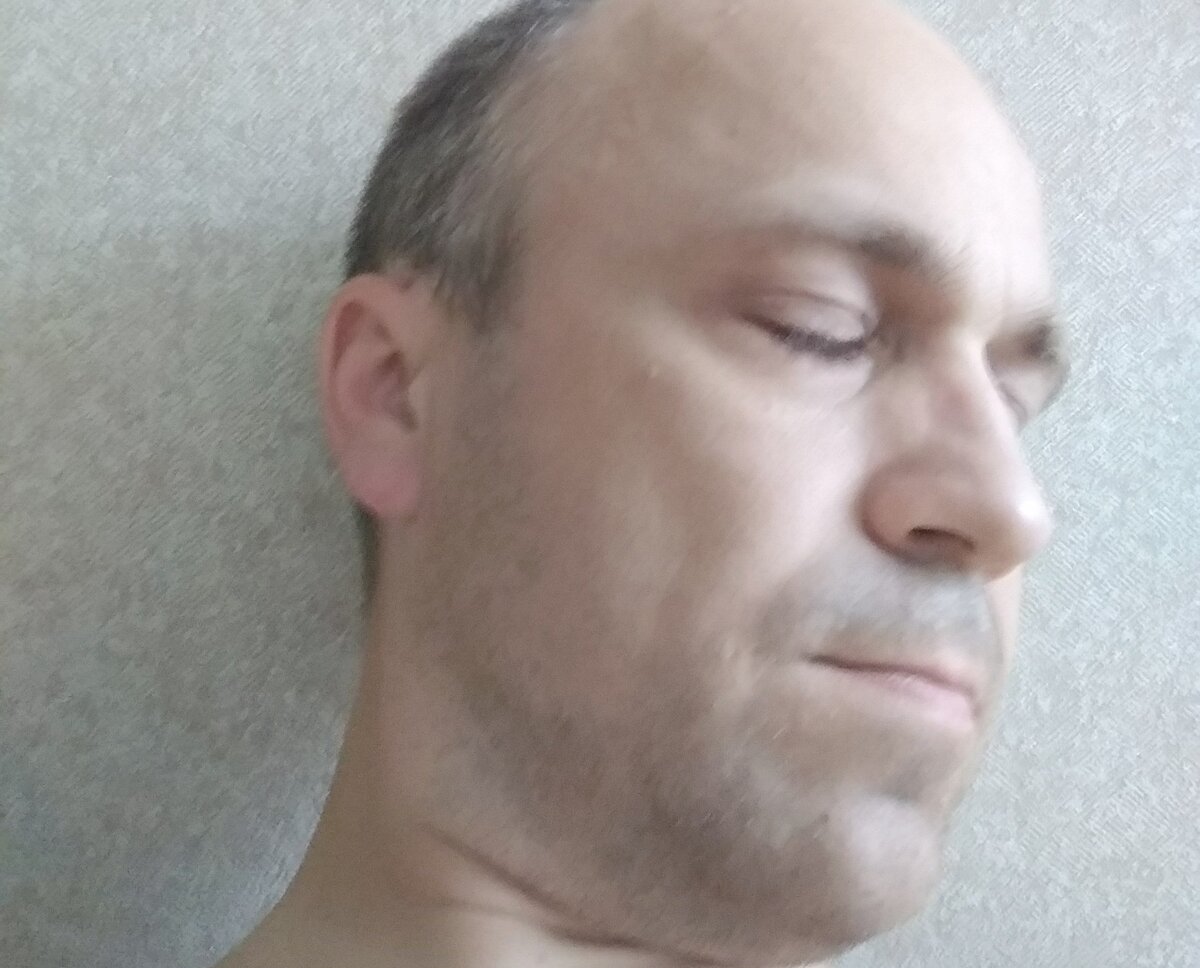 Прошу прощения за качество фотографий. Снимали на телефон при плохом освещении.