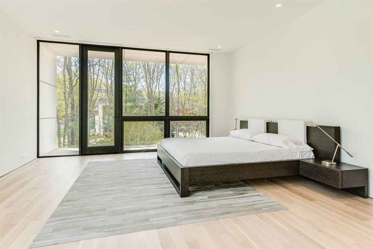 Отделка современного коттеджа под ключ