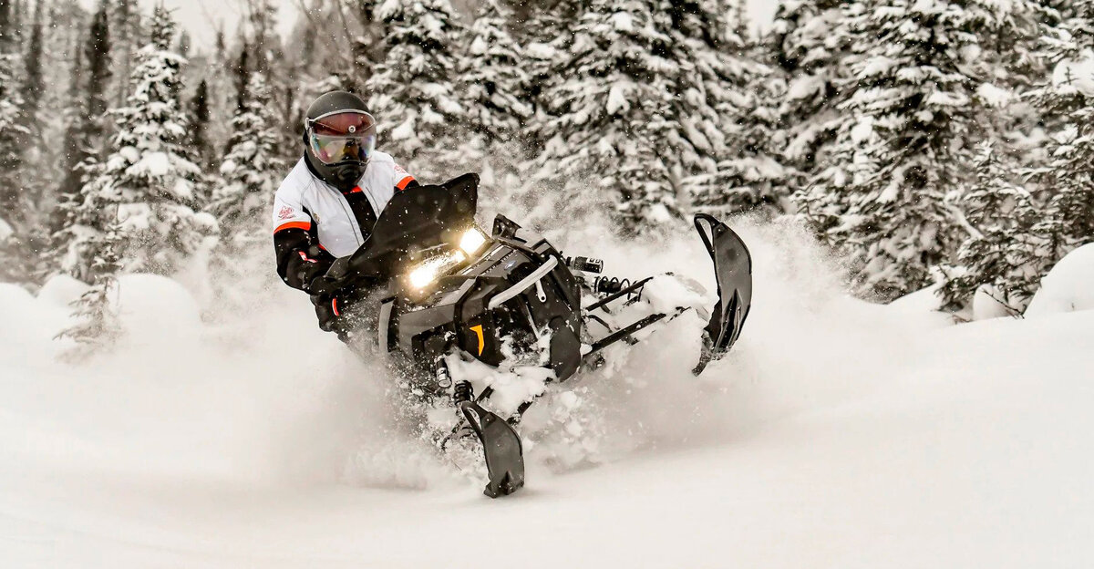 Brp mxz renegade sport 550. канада снегоходы. первый снегоход. Arctic cat zr 9000 limited. самый быстрый снегоход в мире.