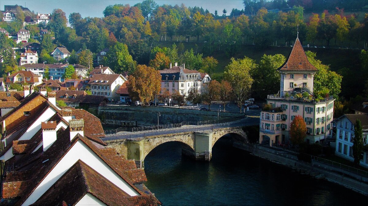 Río de suiza que pasa por zurich