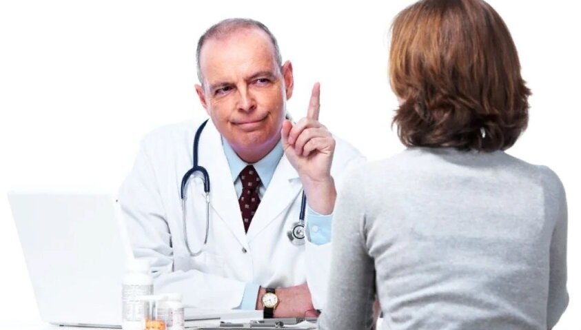 Женщина и врач