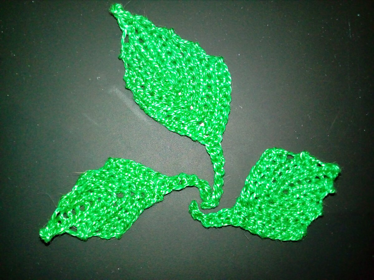 Вот такие замечательные листики с жилочками у меня получились