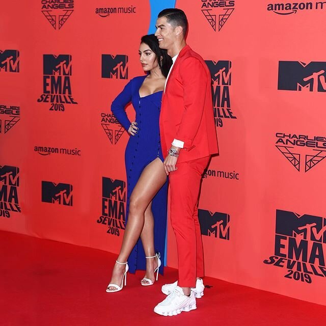 Джорджина родригес инстаграми. Georgina Rodriguez MTV. Джорджина и Криштиану MTV. Джорджина Родригес Instagram. Джорджина Родригес танцует.