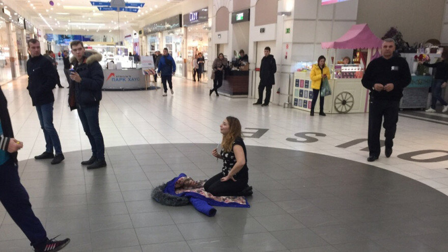 Магия на публике. Фото свидетелей события. Соцсеть Тольятти.