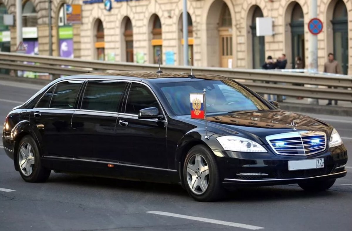 Mercedes s600 Pullman Guard