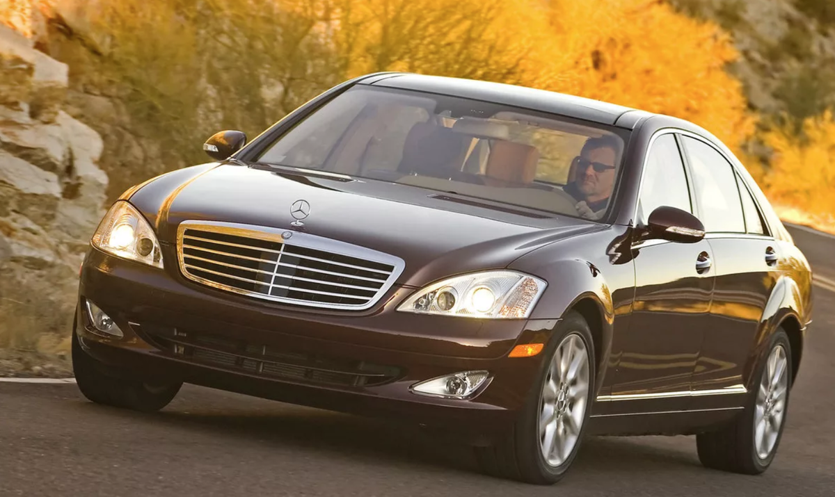 W221