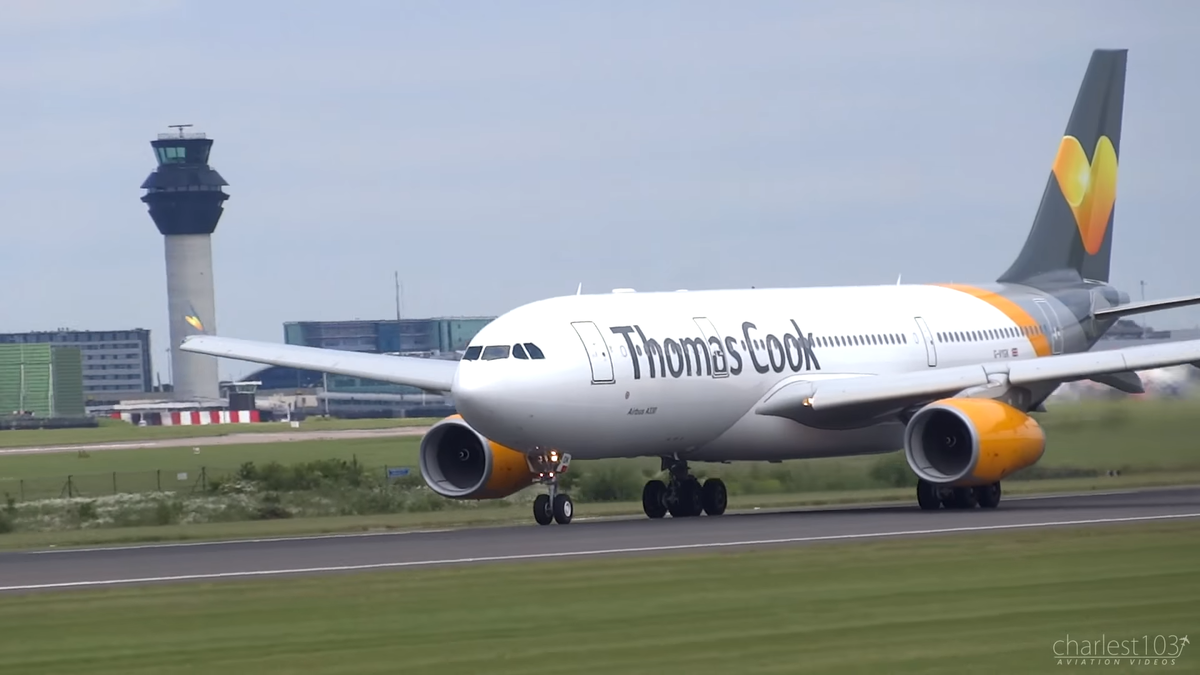 Самолет авиакомпании Thomas Cook