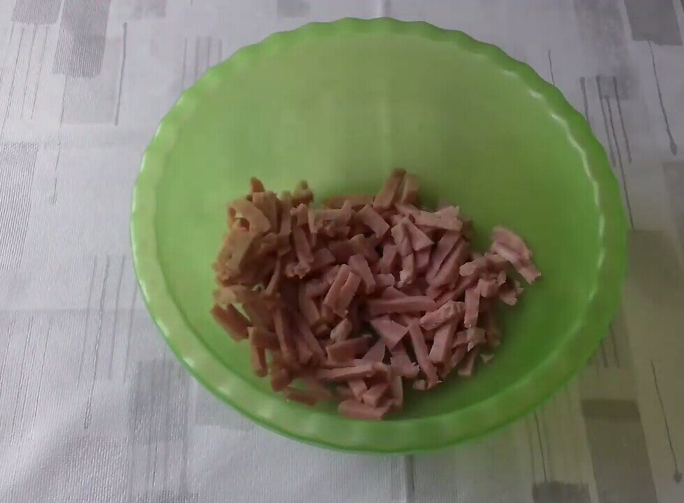 Отправляем ветчину в чашу