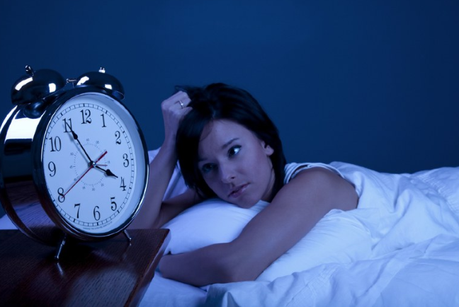 Как проявляется синдром задержки фазы сна и кто в группе риска