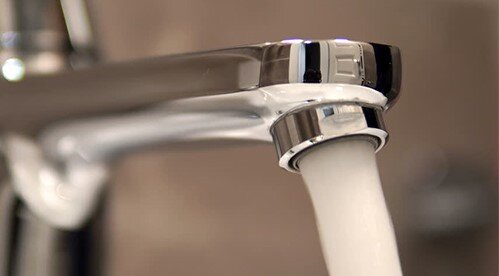 Кран может шуметь как при открытии, так и при закрытии воды