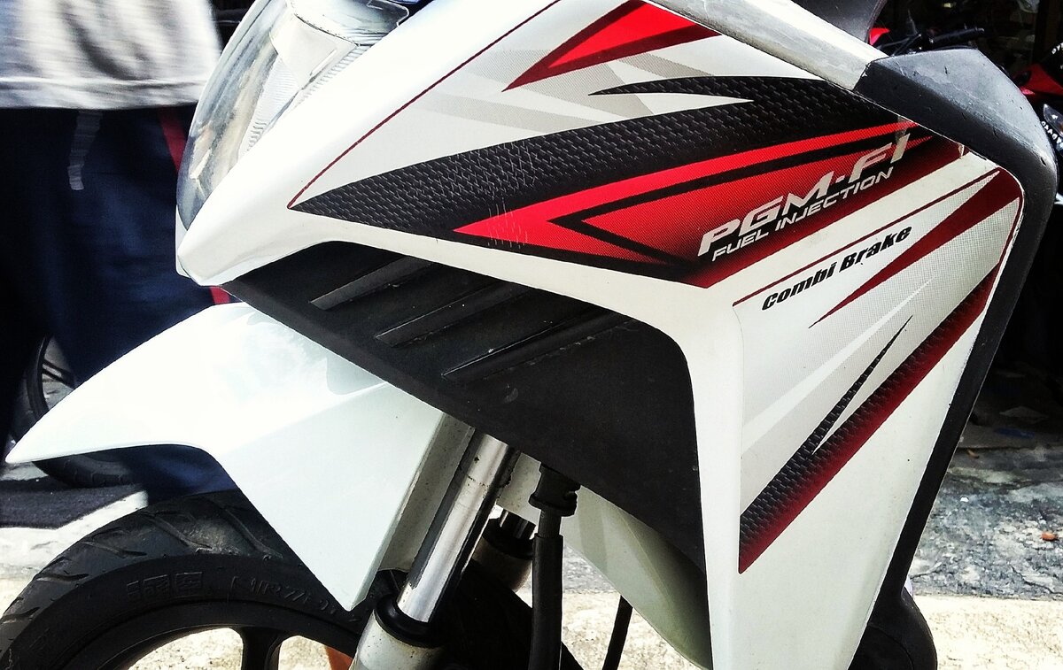 Арендовал на Пангане байк - мотороллер с вариатором Хонда Клик