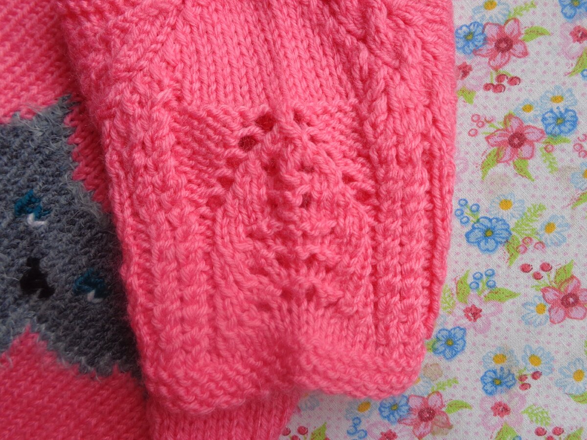 рукавчик, по той же ажурной схеме